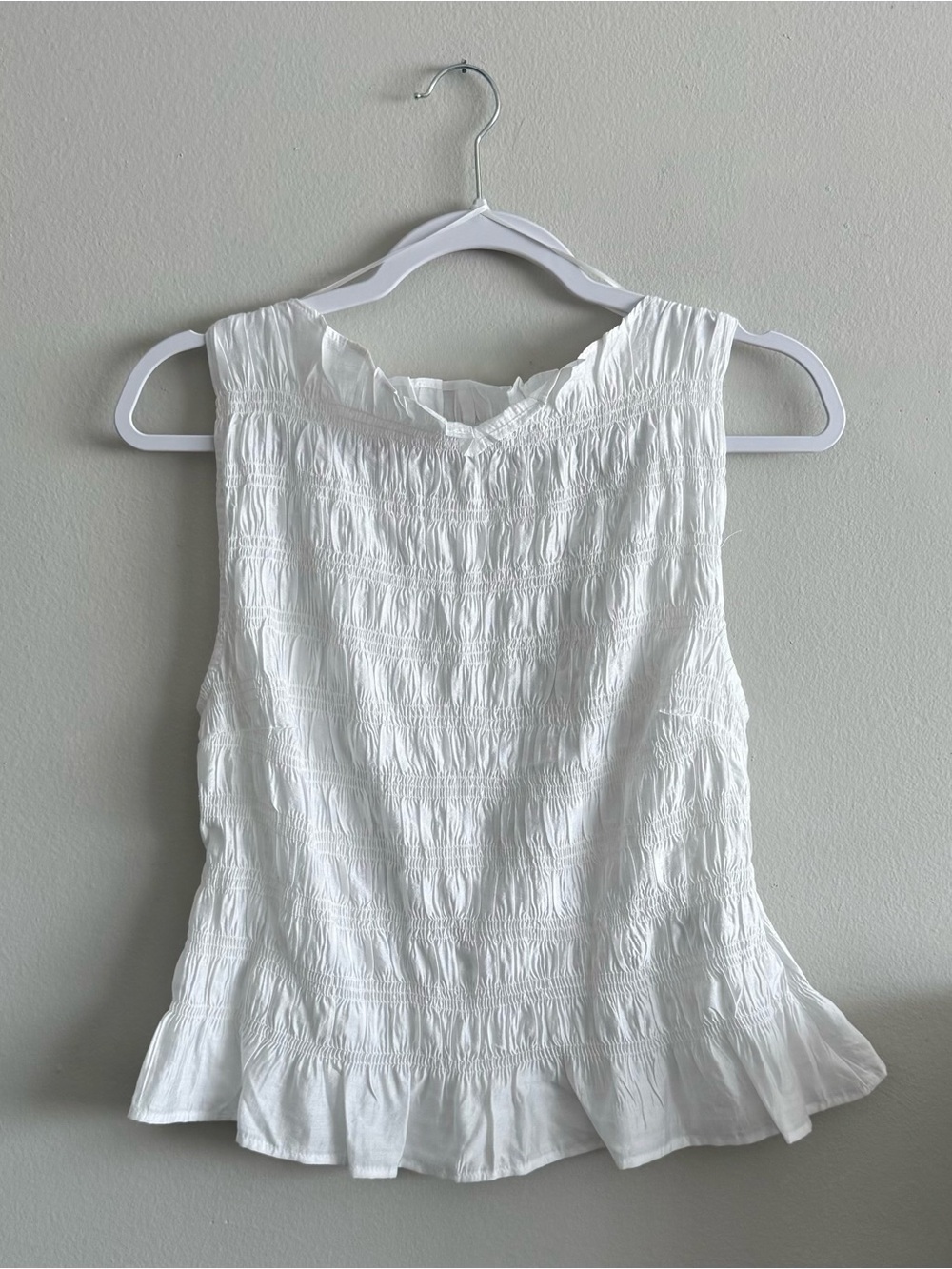 H&M White Smocked Ruffle Hem Sleeveless Top in Size Small
